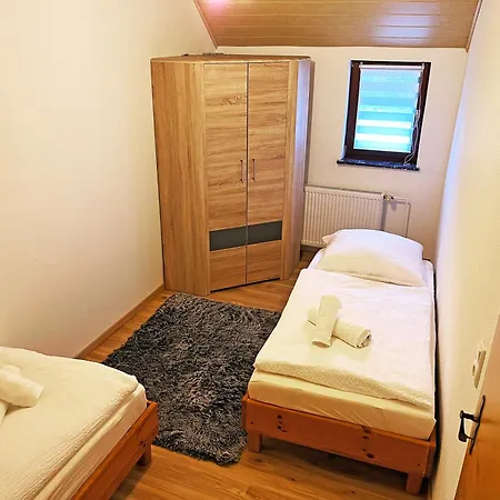 Landhaus-villa, Sauna, Private Garten Schleiden