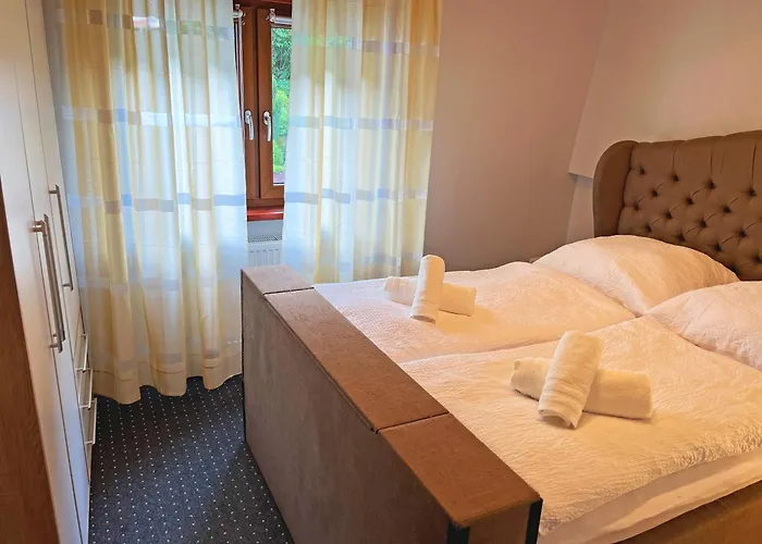 Landhaus-villa, Sauna, Private Garten Villa Schleiden